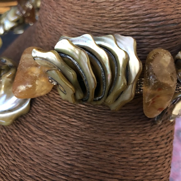 Gorgeous amber shell necklace designer show stoppe - Picture 6 of 10